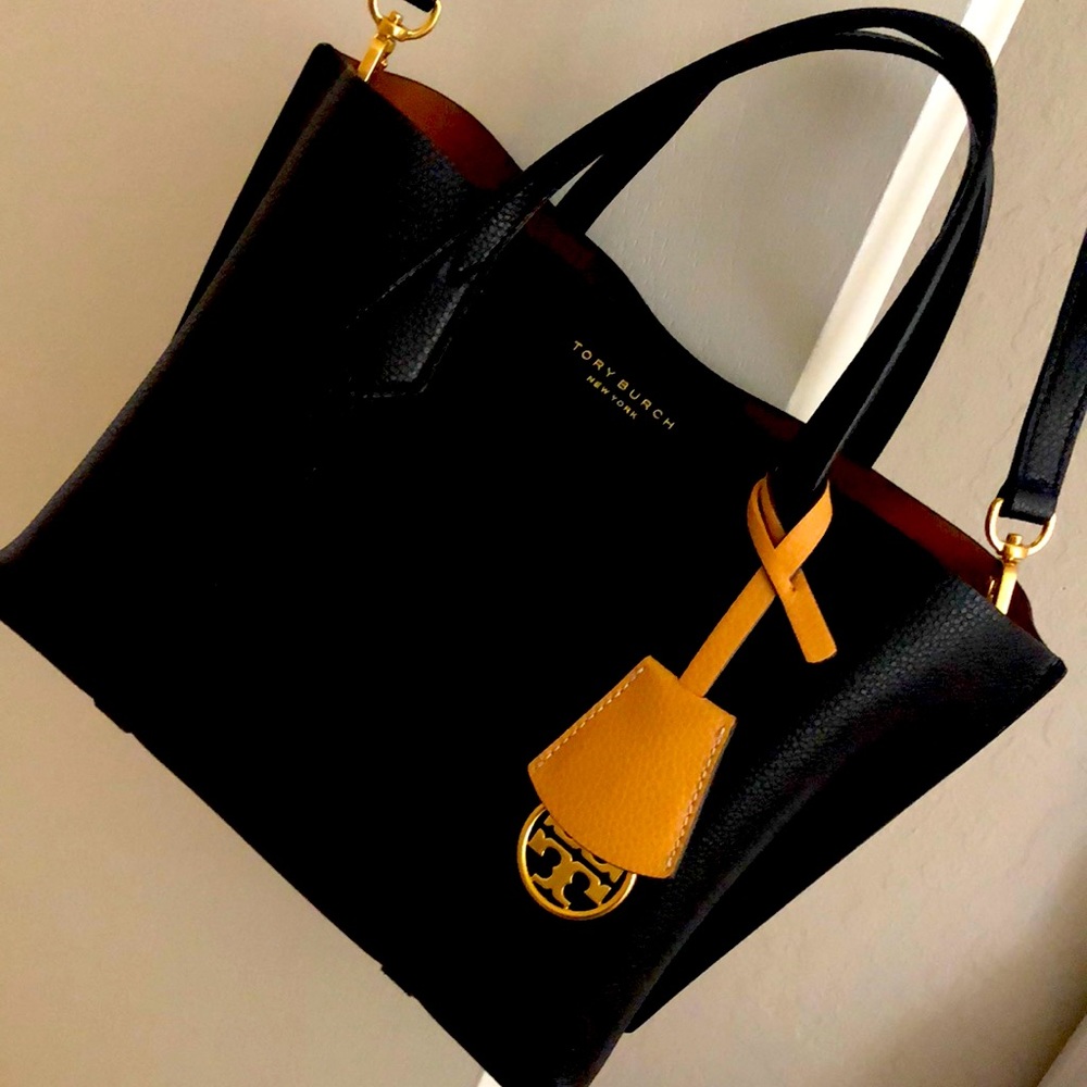 🔸New Gorgeous Tory Burch (small) Perry Triple Compartment tote!🔸